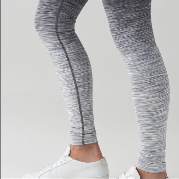 Sz6 Lululemon Hi-Rise Wunder Under Ombré Melange 31” grey/black leggings. EUC - Picture 4 of 11